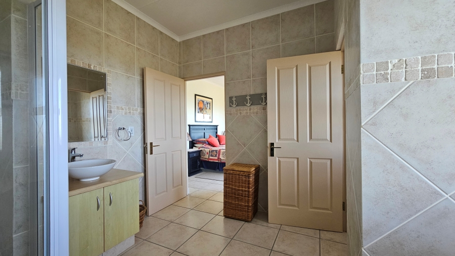 3 Bedroom Property for Sale in Stilbaai Wes Western Cape